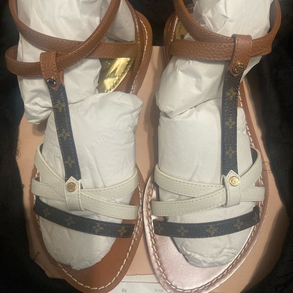 NEW - Louis Vuitton Explorer Flat Sandals - Picture 2 of 11